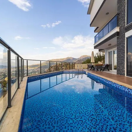 Magnificent Villa With Private Pool And Gorgeous View In Alanya